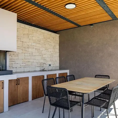 Modern Albona With Pool And Jacuzzi In Porec *