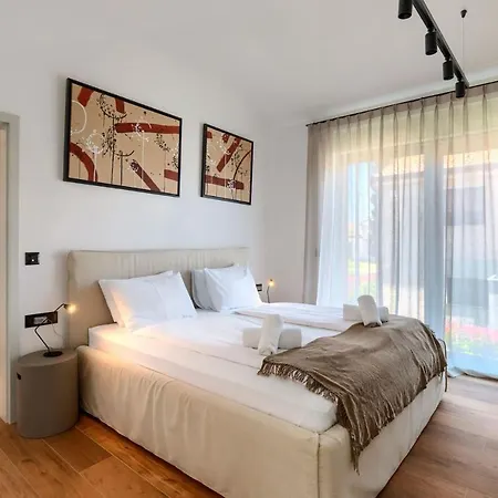 Modern Albona With Pool And Jacuzzi In Porec * Kadumi