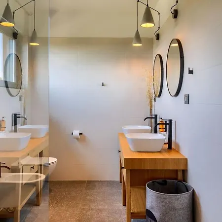 Modern Albona With Pool And Jacuzzi In Porec Villa Kadumi
